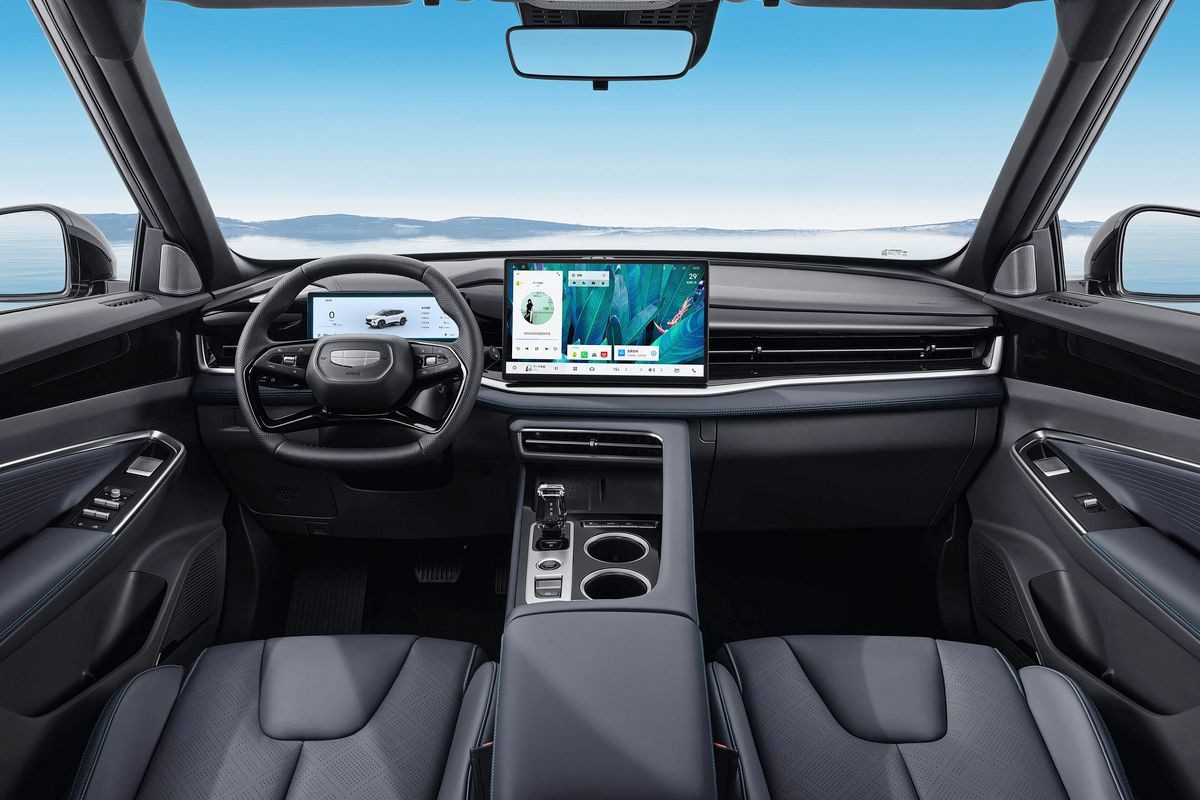 Geely Cityray (Ситрей, Ситирей) — «прошивка» мультимедиа: плавающий экран 13,2″, приложение Monji на головное устройство